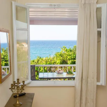 Casa de Férias Beachfront House 
